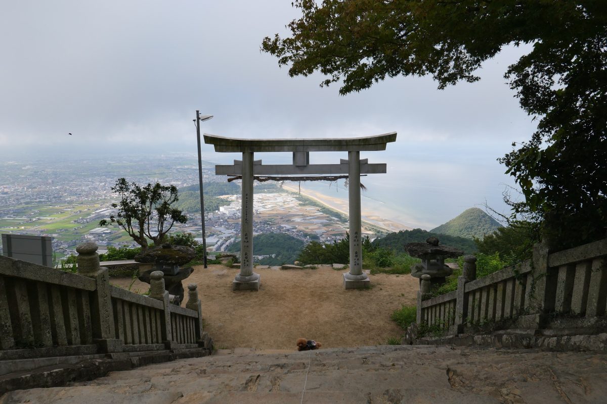高屋神社　天空の鳥居