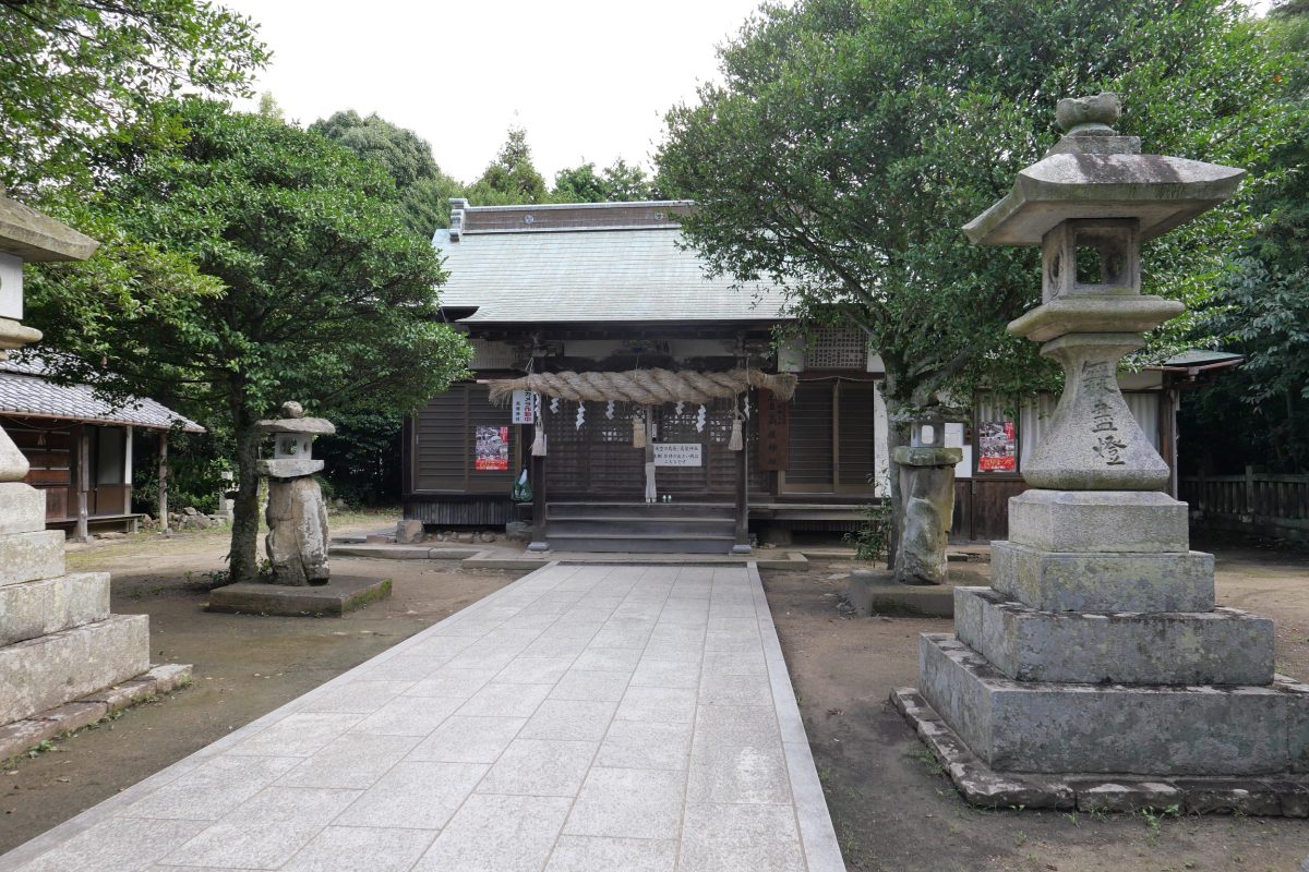 高屋神社　拝殿