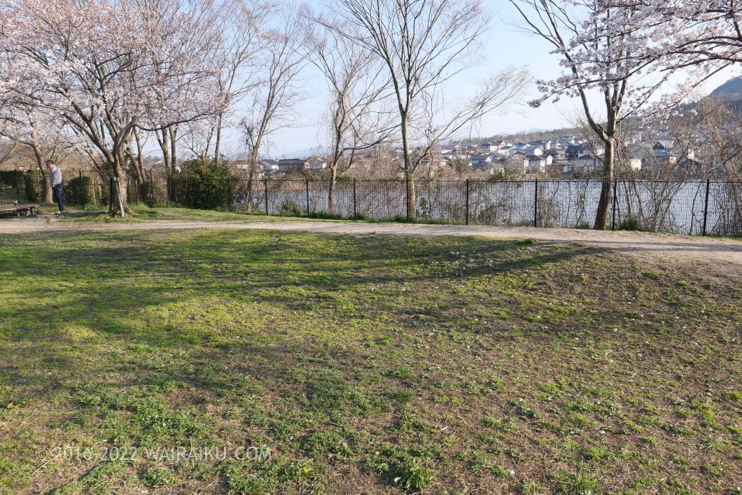 名神高速道路　下り　ドッグラン　菩提寺PA